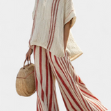 Aurelia – bluză și pantaloni roșii cu dungi